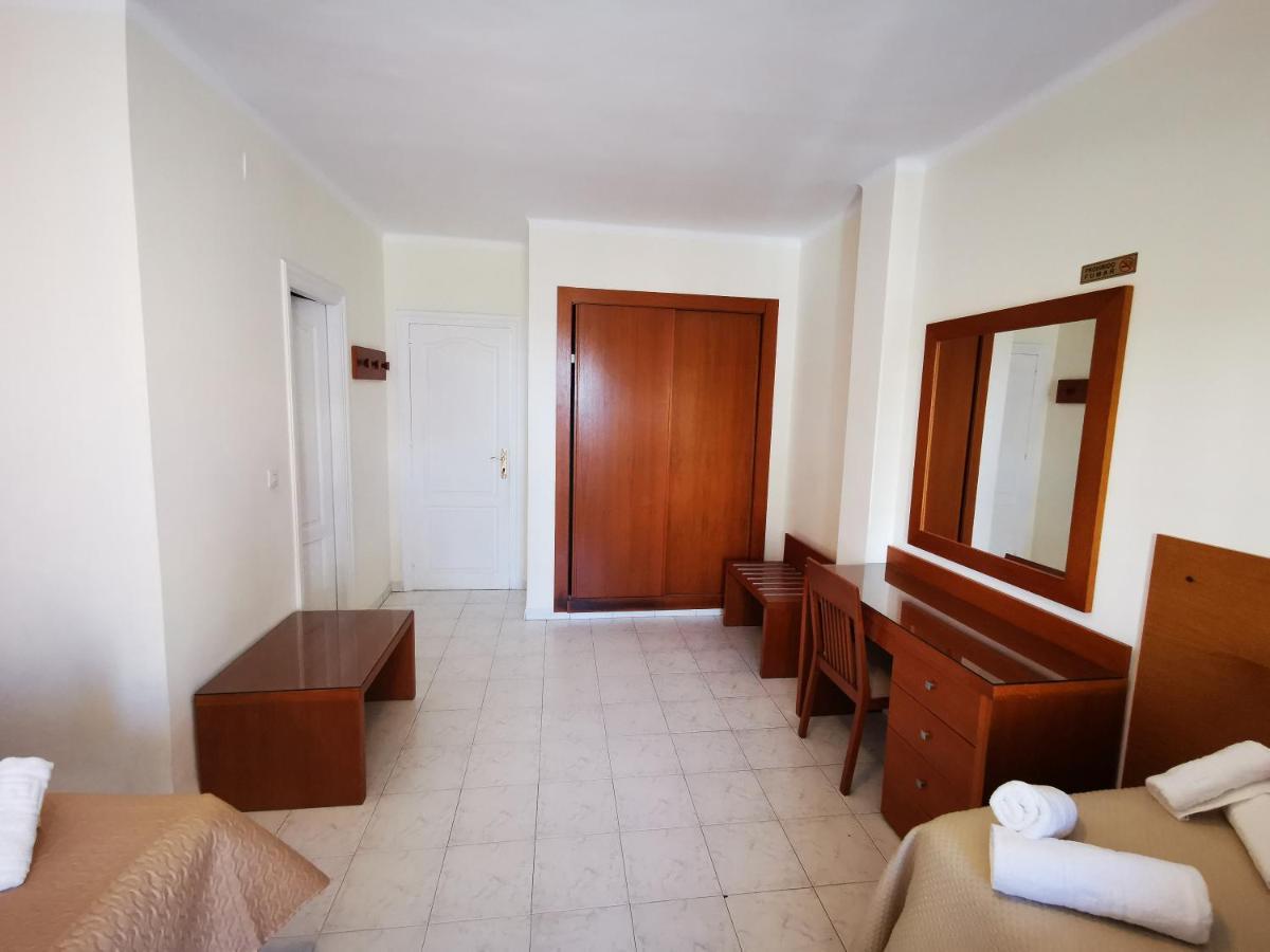 Hostal Marazul Нерха Екстериор снимка