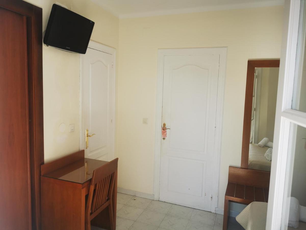 Hostal Marazul Нерха Екстериор снимка
