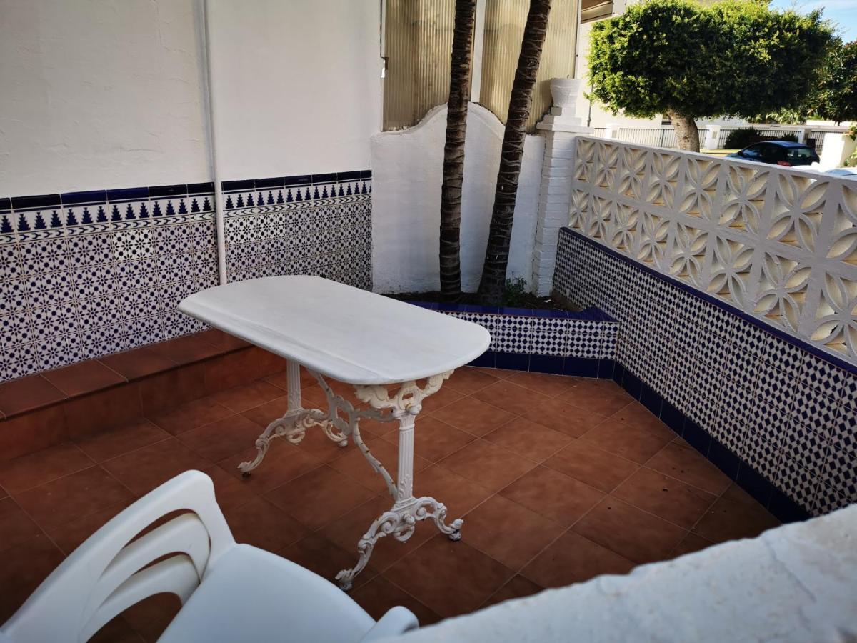 Hostal Marazul Нерха Екстериор снимка