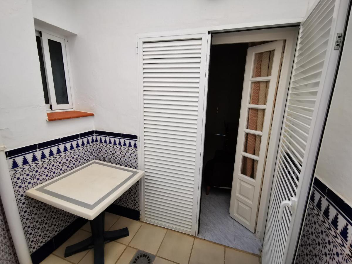 Hostal Marazul Нерха Екстериор снимка